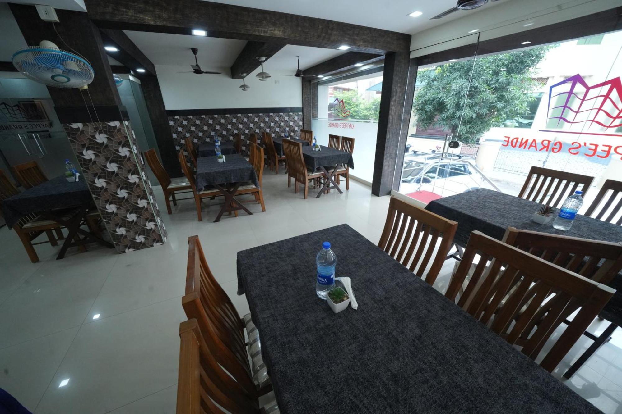 Kay Pee'S Grande Hotel Kochi Екстериор снимка