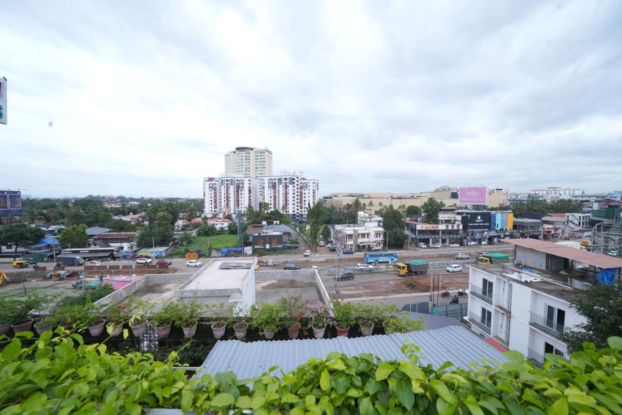 Kay Pee'S Grande Hotel Kochi Екстериор снимка