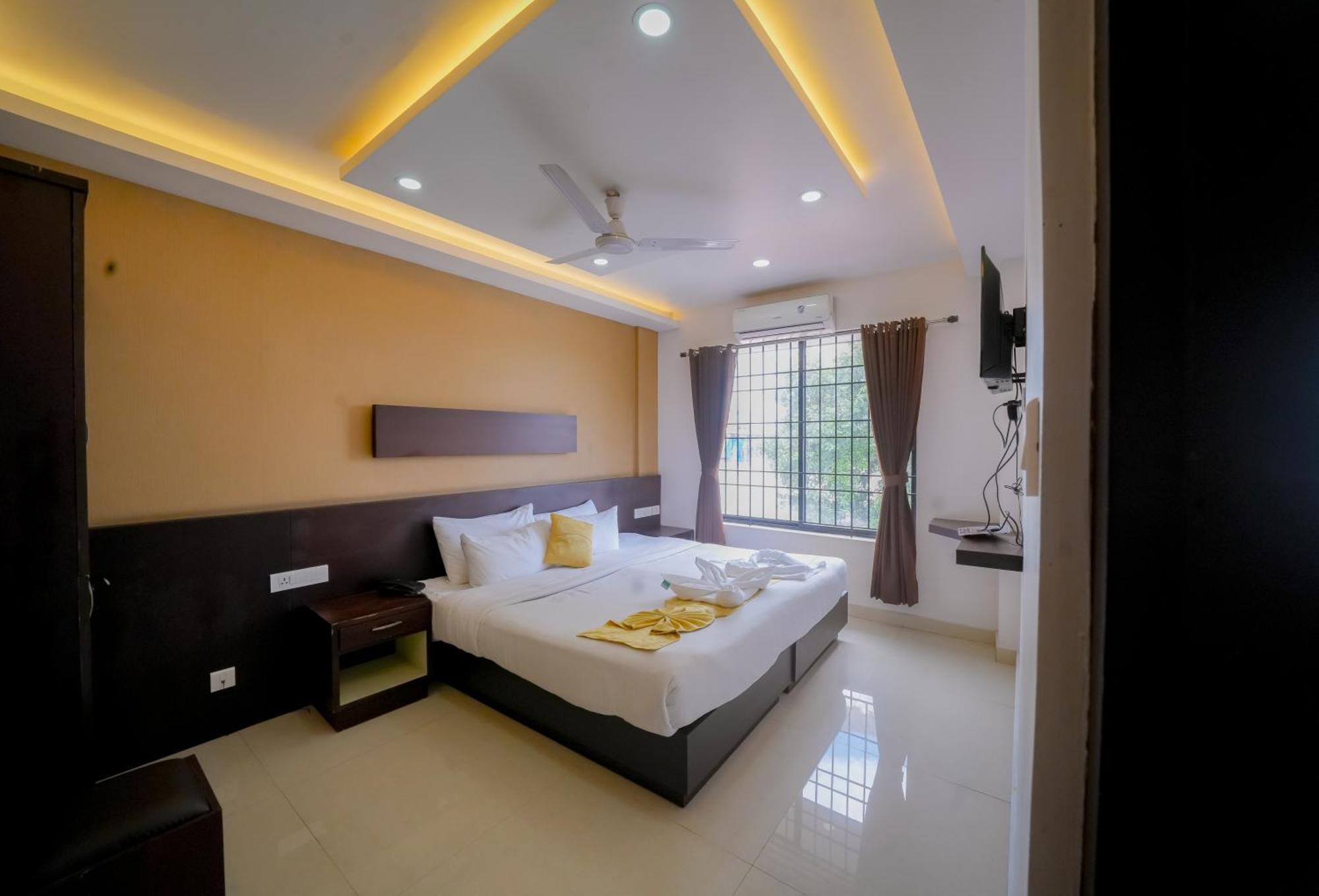 Kay Pee'S Grande Hotel Kochi Екстериор снимка