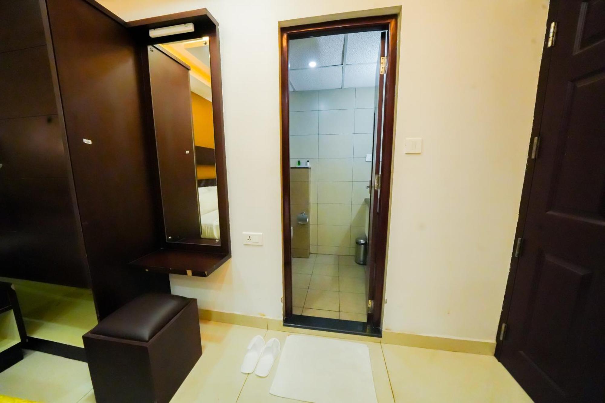 Kay Pee'S Grande Hotel Kochi Екстериор снимка