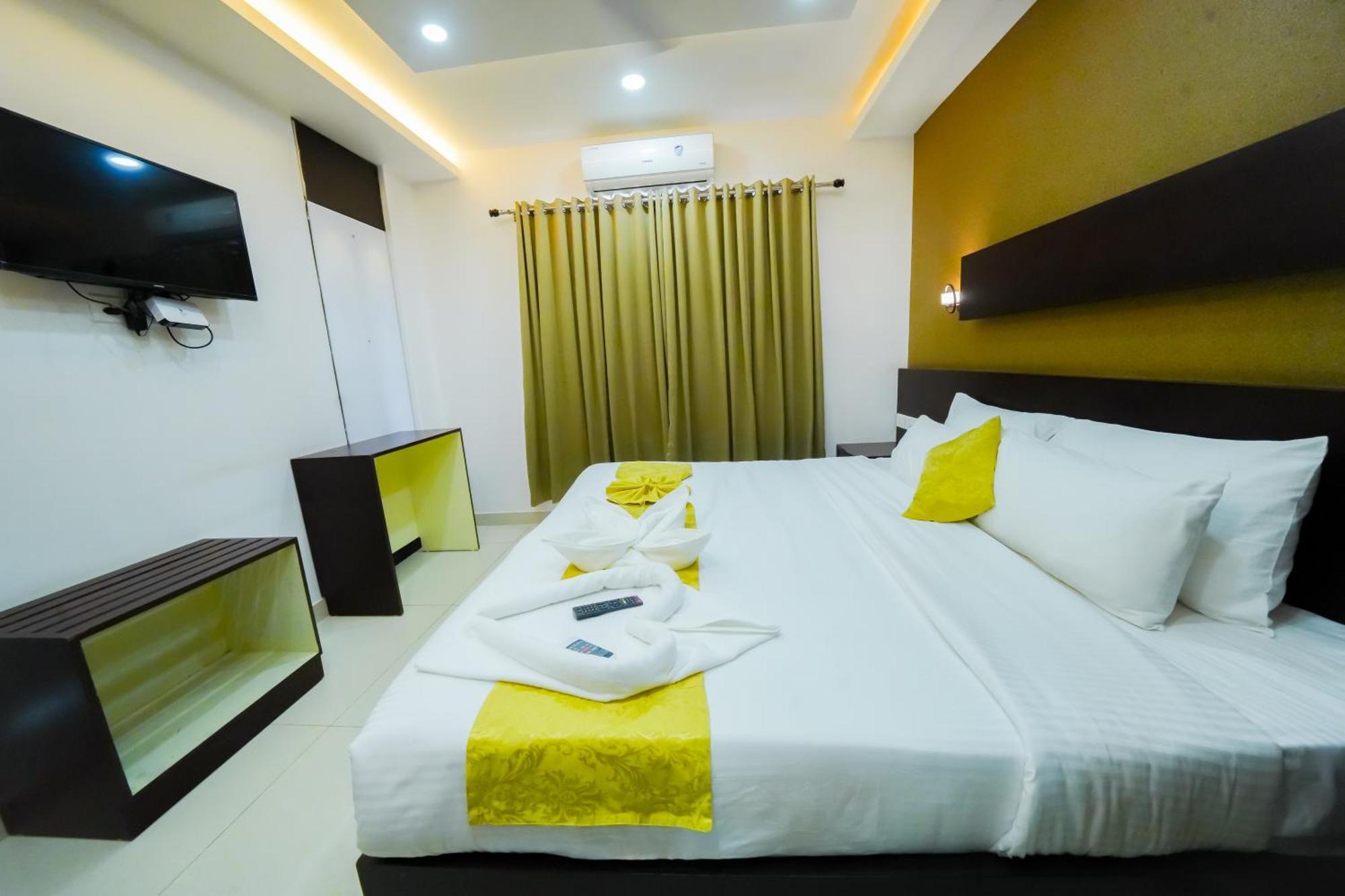 Kay Pee'S Grande Hotel Kochi Екстериор снимка