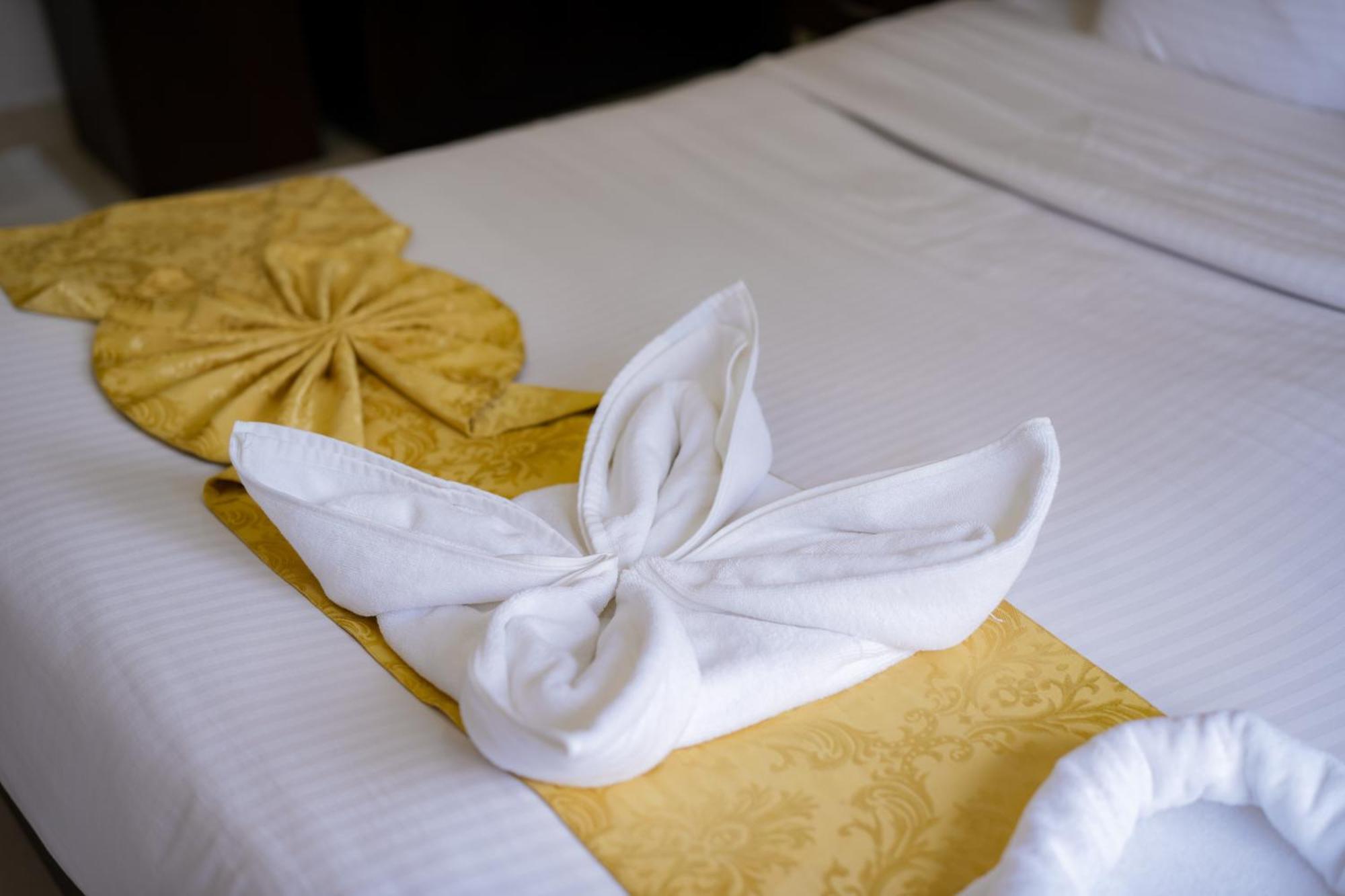 Kay Pee'S Grande Hotel Kochi Екстериор снимка
