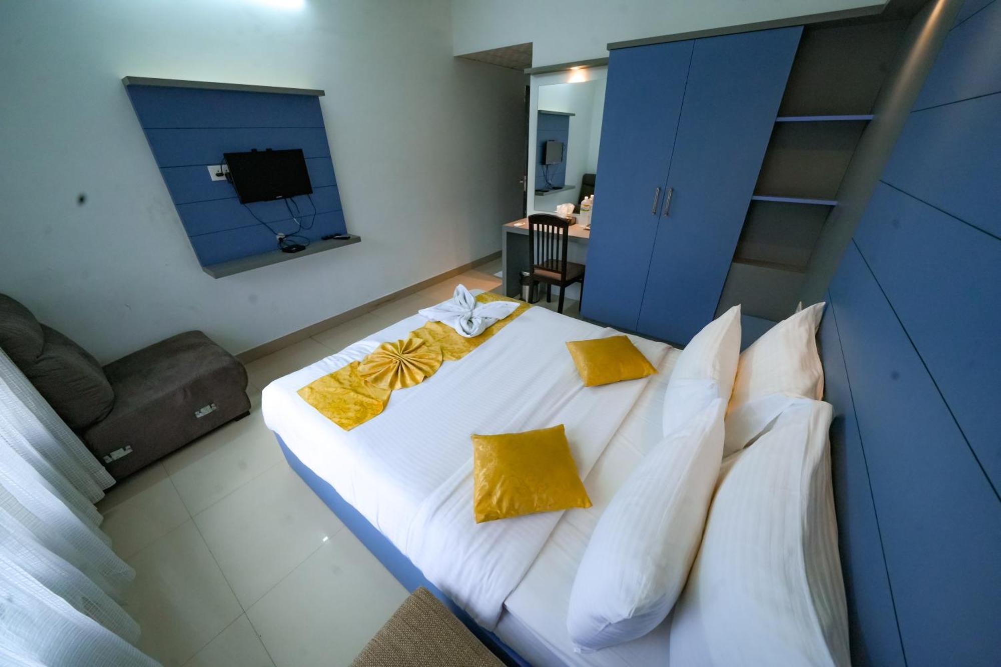 Kay Pee'S Grande Hotel Kochi Екстериор снимка