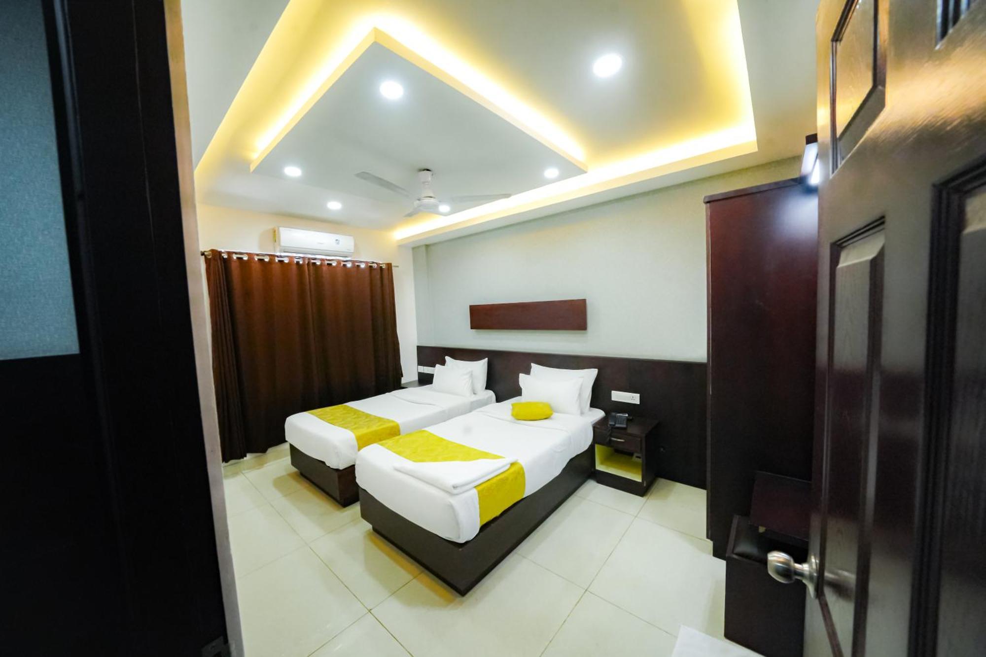 Kay Pee'S Grande Hotel Kochi Екстериор снимка