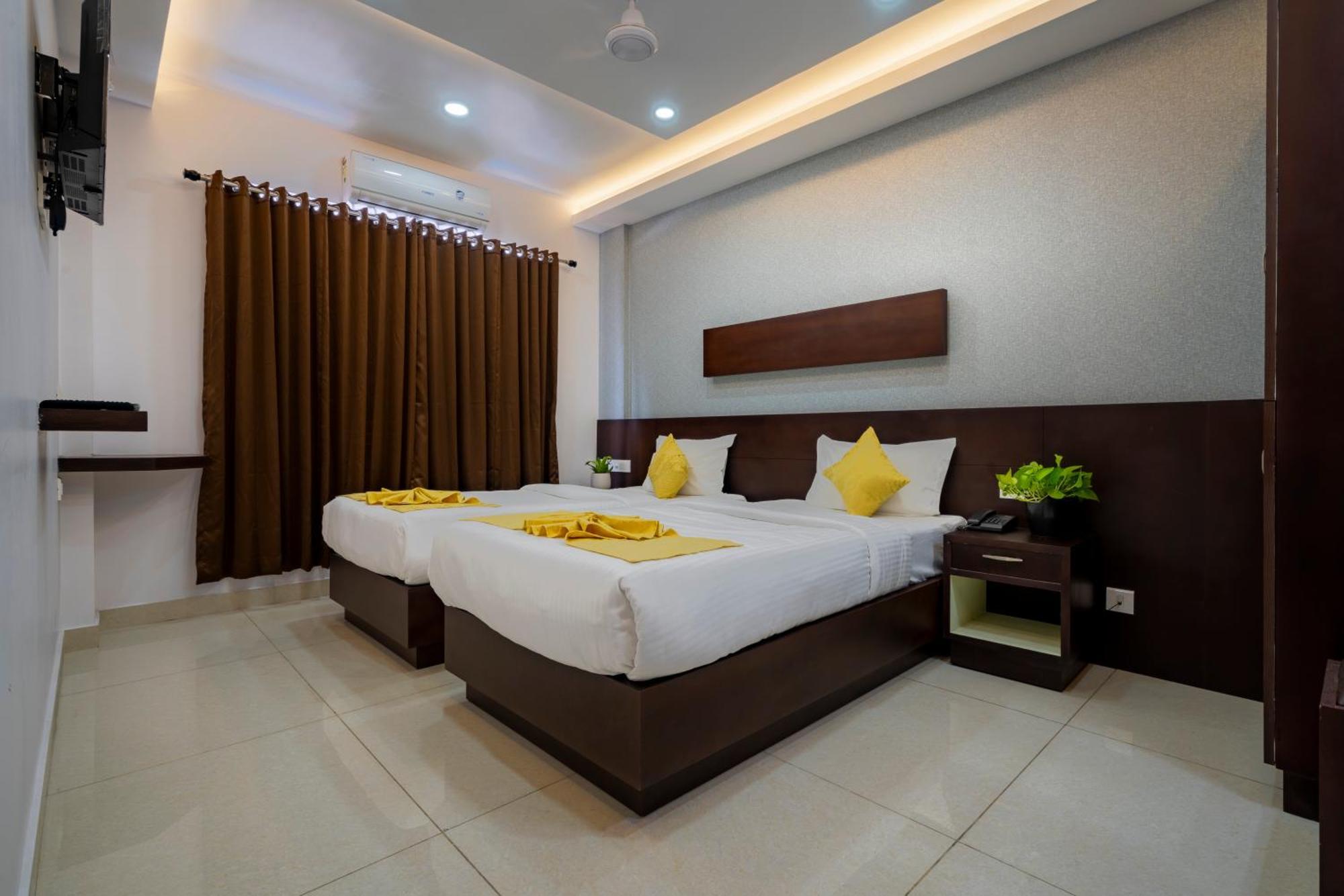 Kay Pee'S Grande Hotel Kochi Екстериор снимка