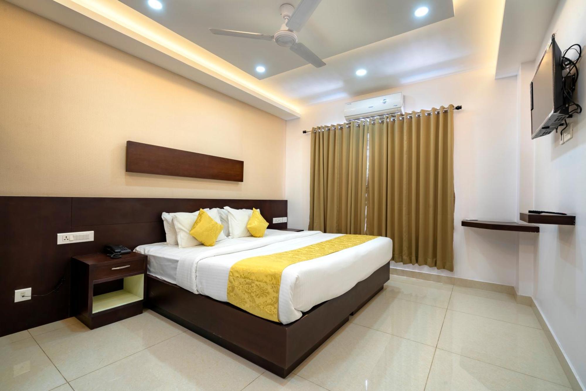 Kay Pee'S Grande Hotel Kochi Екстериор снимка