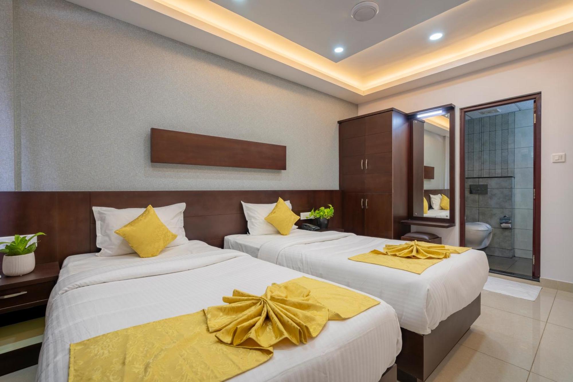 Kay Pee'S Grande Hotel Kochi Екстериор снимка